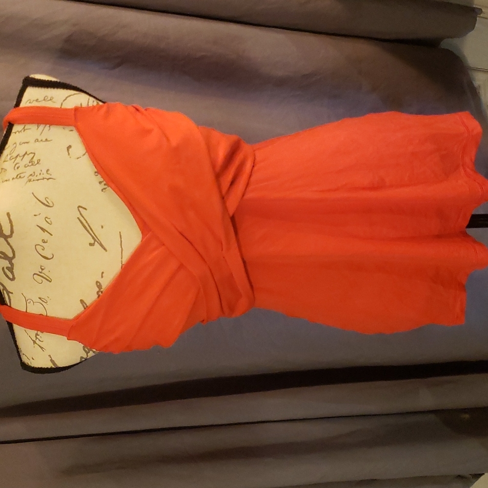 Lululemon twist tanktop built in bra orange